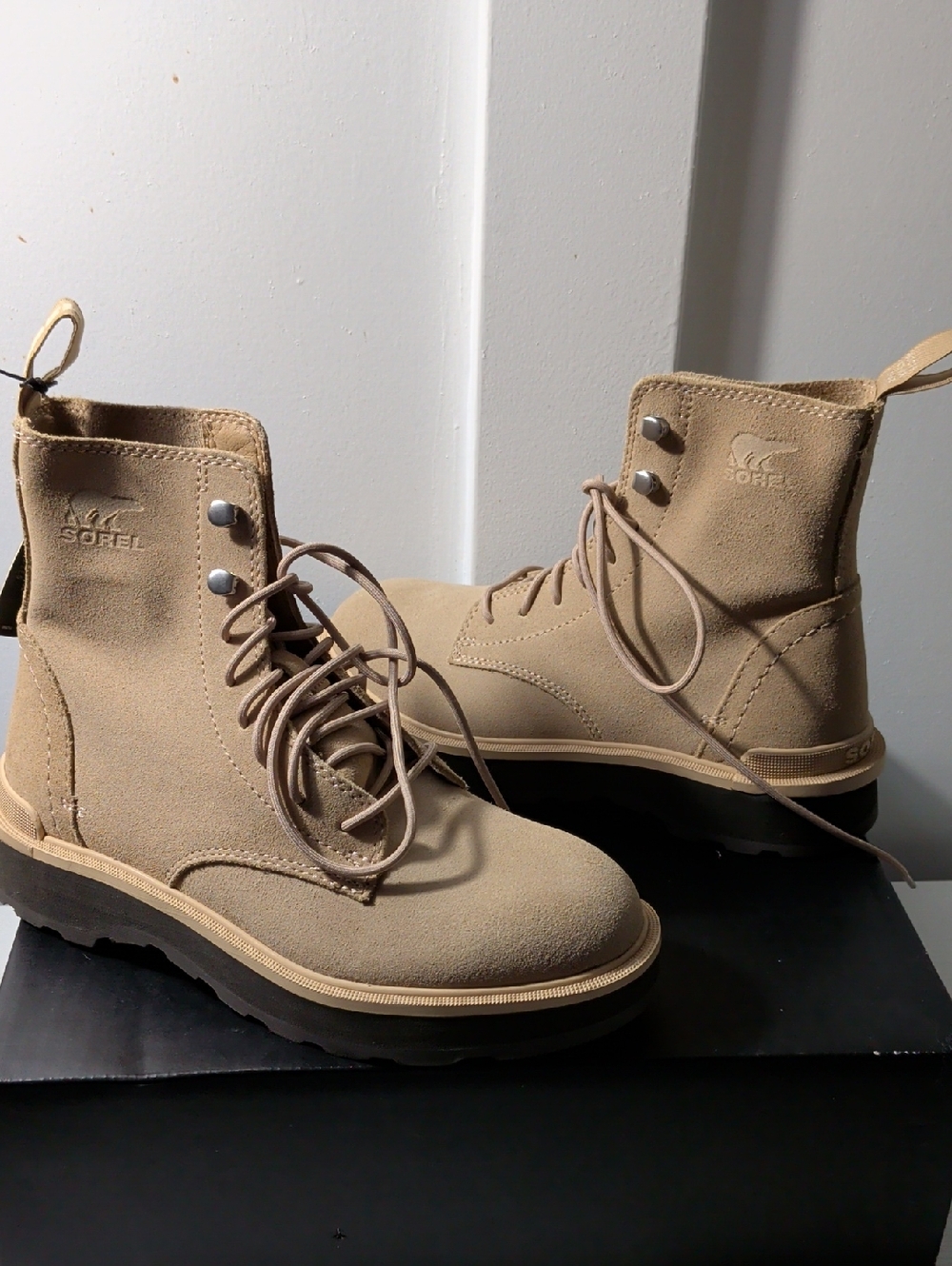 Sorel Hi Line Suede NIB Boots